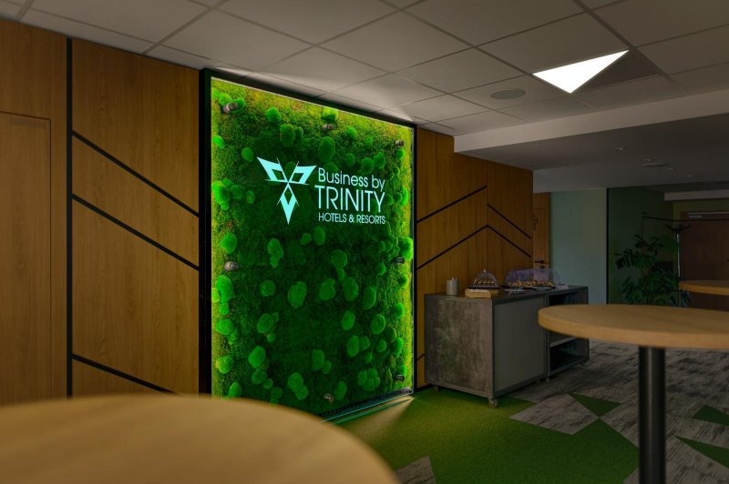 Machová stena v kongresovom centre hotela SItno - Moderný dizajn Sitno