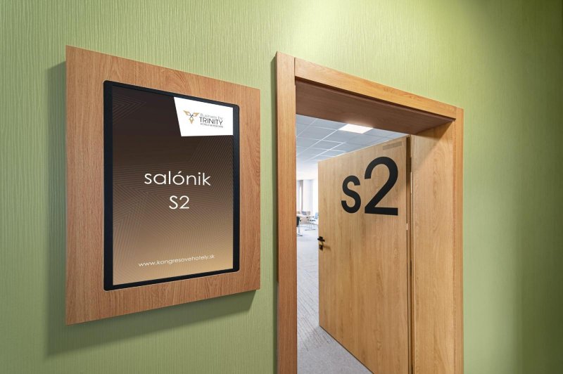 Vstup do salónika S2 - Sála S2 hotel sitno